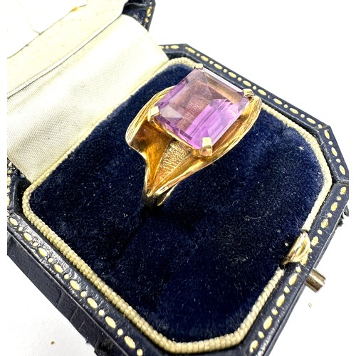 270 - 9ct gold amethyst single stone ring (5.2g)