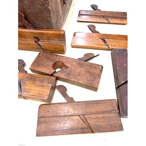 357 - Vintage wooden box containing approx 27 moulding planes