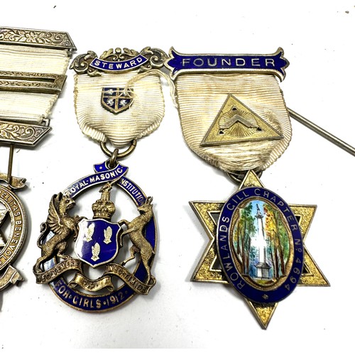 437 - Sterling Silver Masonic Jewels x 4 inc. Chapter Jewel, Founder Rowlands 58g