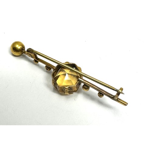 202 - 9ct gold citrine bar brooch (2.4g)