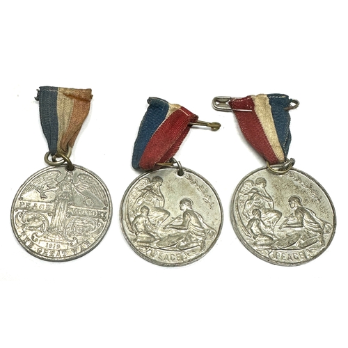 418 - 3 ww1 peace medals