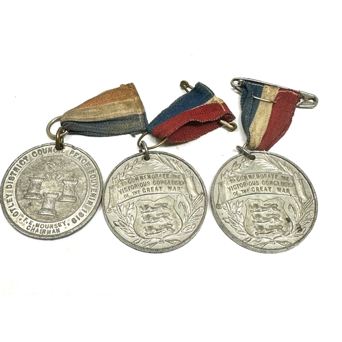 418 - 3 ww1 peace medals