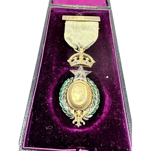 427 - Boxed victorian 1837 - 1887 silver & enamel medal