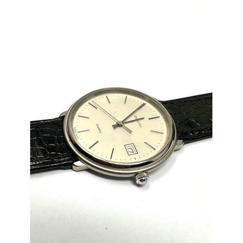 369 - Boxed Vintage Gents Zenith quartz wristwatch the watch is ticking original box & leather zenith stra... 