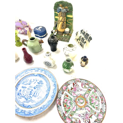 210 - Large selection of miscellaneous pottery includes miniature vases, oriental pottery etc