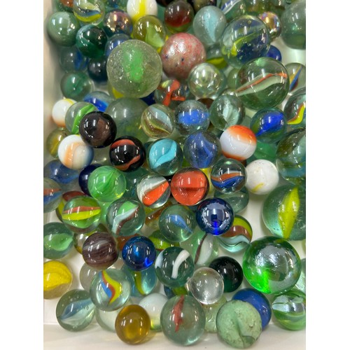 476 - Large selection of vintage and later marbles