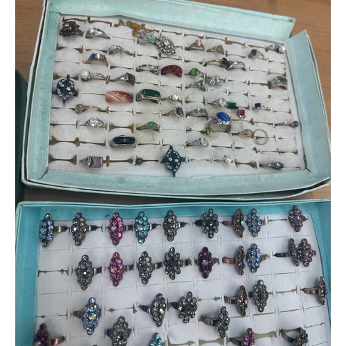 405 - Large selection of vintage and later rings