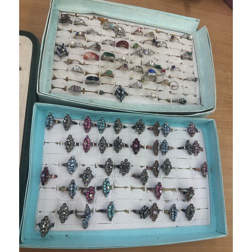 405 - Large selection of vintage and later rings