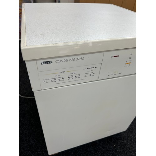 323 - Zanussi condenser dryer dc482w, working order