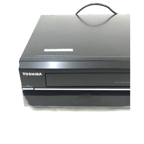 207 - Toshiba VHS DVD hifi recorder player model no DVR19DT - no remote/untested