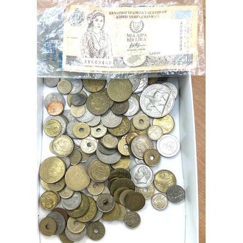 465 - Large selection of vintage and later coins and bank notes