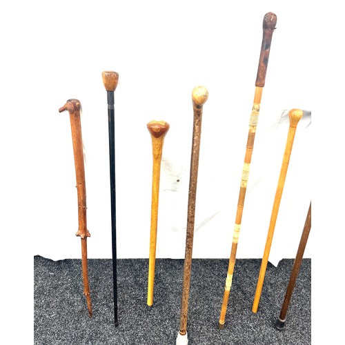 139 - Selection of vintage walking sticks, various handle designs  (7 sticks in total)