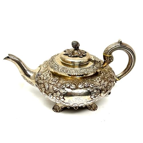 Fine crested 1839 silver teapot London silver hallmarks makers James john Keith 1839 family crested weight approx 800g