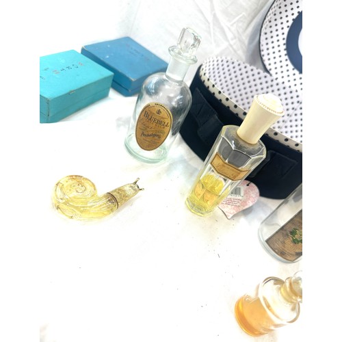 63A - Selection of vintage and later scent bottles/ perfumes etc