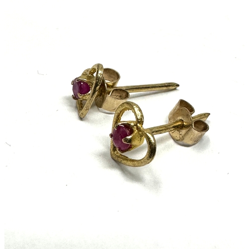 118 - 9ct gold ruby earrings weight 0.7g