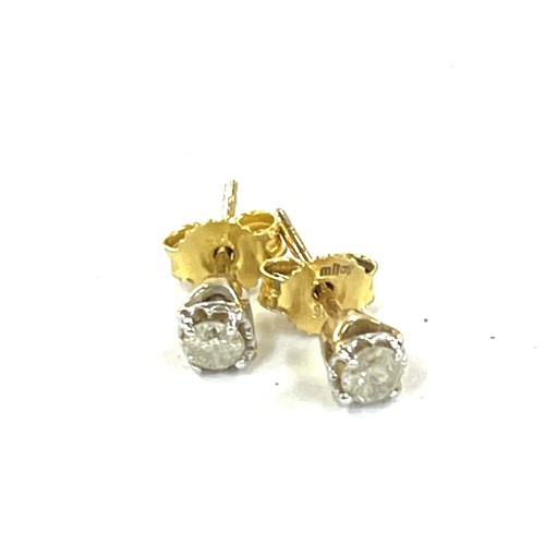 429 - 9ct gold diamond stud earrings, diameter of diamonds approximjately 3mm, weight 0.7g