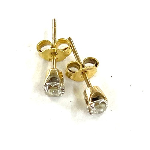 429 - 9ct gold diamond stud earrings, diameter of diamonds approximjately 3mm, weight 0.7g