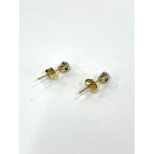 429 - 9ct gold diamond stud earrings, diameter of diamonds approximjately 3mm, weight 0.7g