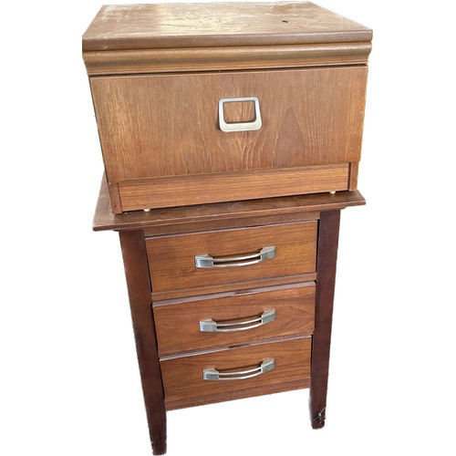 261 - 2 teak bedside cabinets largest measures approximately Height 26 inches, Depth 17 inches, width 20 i... 