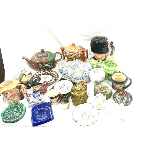 178 - Selection of collectables to include desk clock, vintage phone, brassware, handles etc