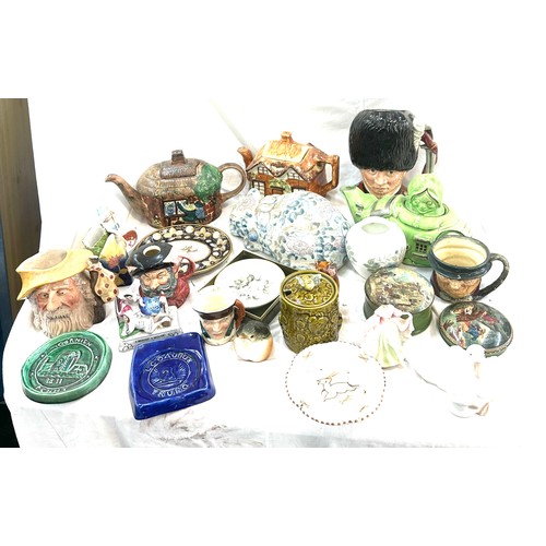 178 - Selection of collectables to include desk clock, vintage phone, brassware, handles etc