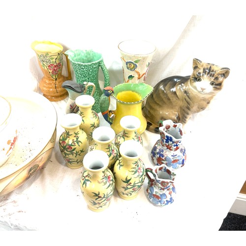 106 - Selection of miscellaneous to include a Sylvac jugs, ironstone, oriental etc