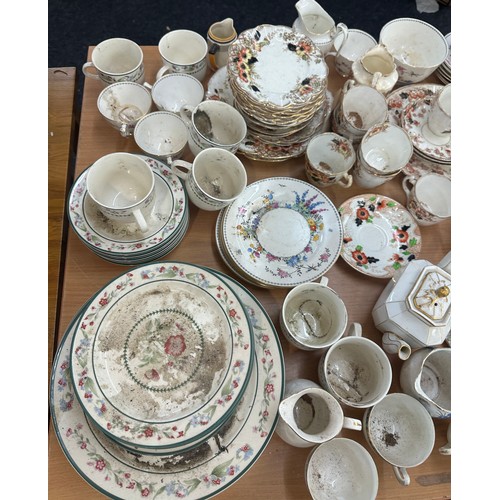 224 - Large selection of part dinner and tea services includes Royal doulton etc