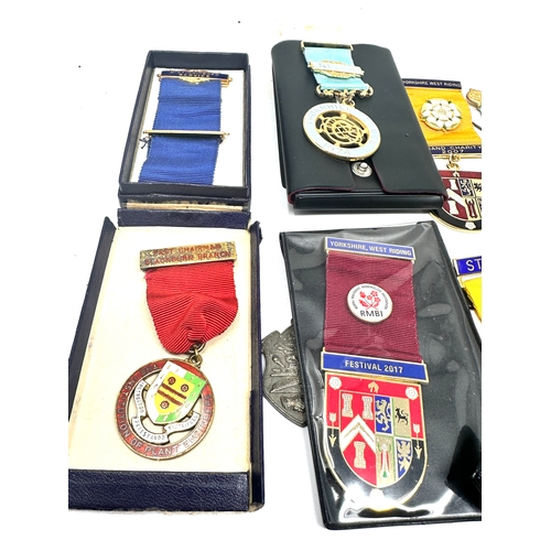 537 - Selection of masonic jewels inc a silver jewel