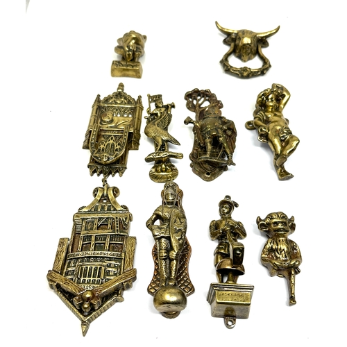 530 - Selection of vintage brass door knockers