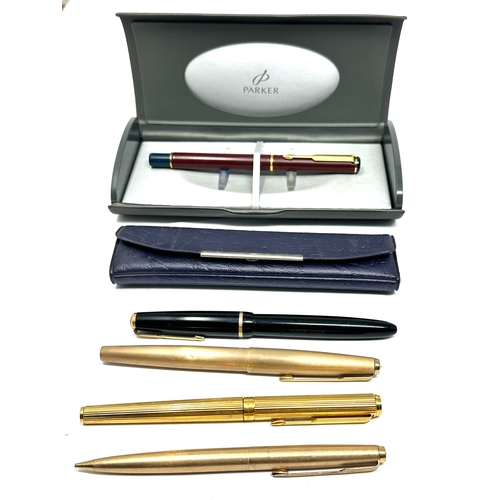 491 - Selection of parker pens includes 14ct gold nib parker junior fountain pen etc