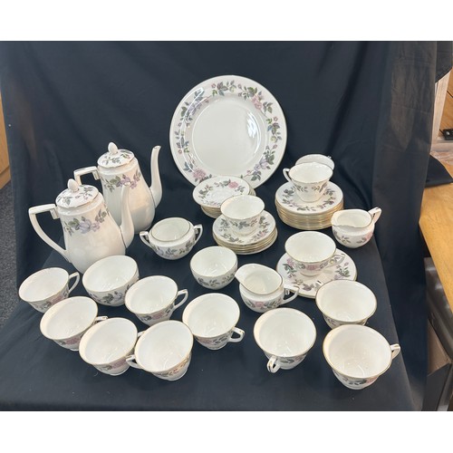 478 - Selection Of Royal Worcester part tea services incldes 2 tea pots, cups, saucers etc