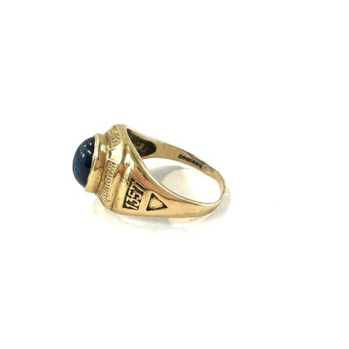 396 - Vintage 9ct Gold stone set Presidents Club Ring central blue stone measures approx 11mm by 7mm age r... 