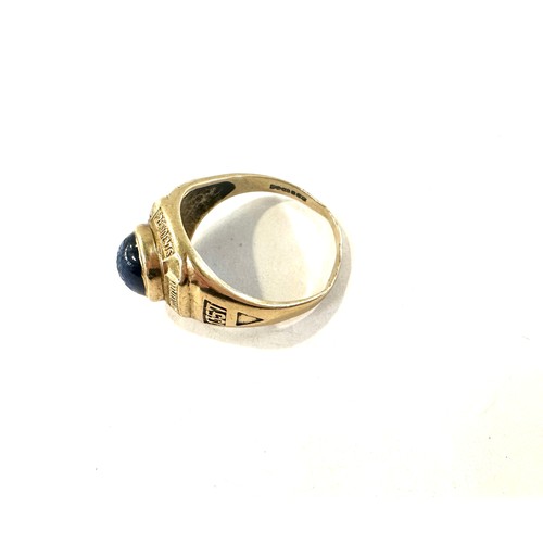 396 - Vintage 9ct Gold stone set Presidents Club Ring central blue stone measures approx 11mm by 7mm age r... 