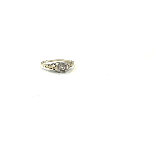 391 - Ladies 14ct hallmarked diamond ring, approximate weight 1.5g, ring size L/M