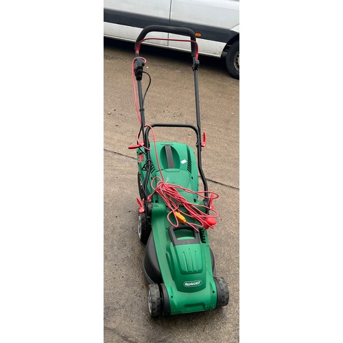 290 - Qualcast eletric lawn mower in working order