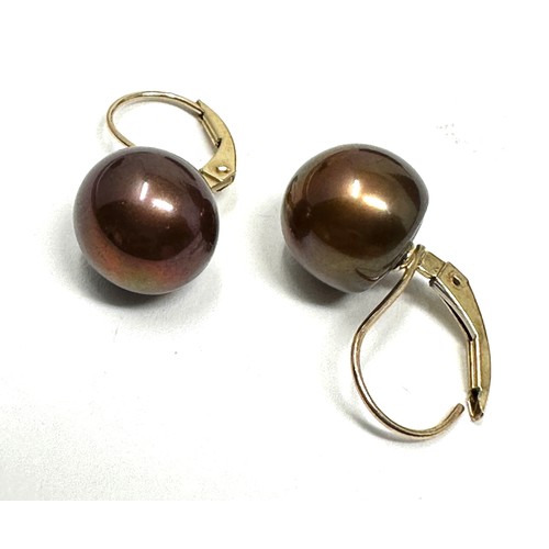 84 - 9ct gold cultured chocolate pearl drop  earrings (3.4g)