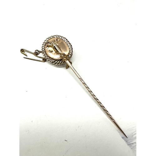 105 - Antique 15ct Gold Topped hard stone Cameo Stick Pin (4g)