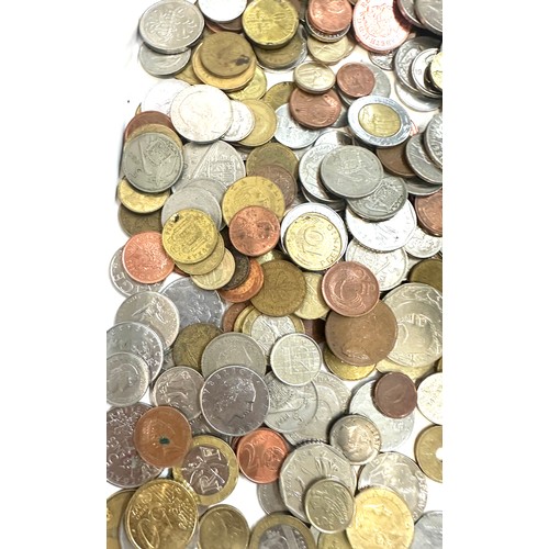 507 - Large selection of assorted coins and bank notes