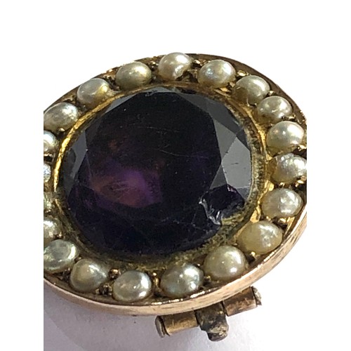 585 - Georgian 9ct gold amethyst and pearl brooch