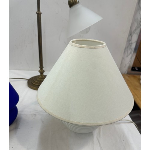 213 - Selection of 3 assorted lamps, untested