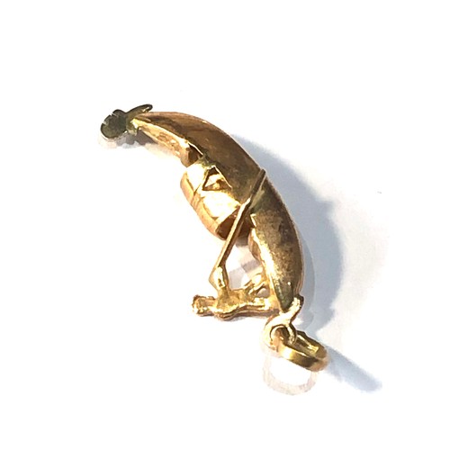 600 - 9ct gold italian gondola charm weight 1.6g