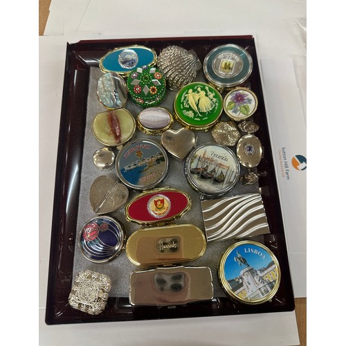 511 - Selection of trinkets includes stone set etc