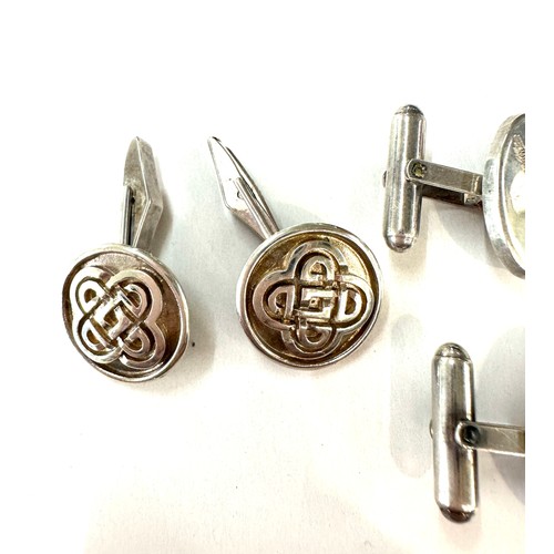 518 - Two pairs of silver hallmarked gents cufflinks and a selection of small silver items to include thim... 