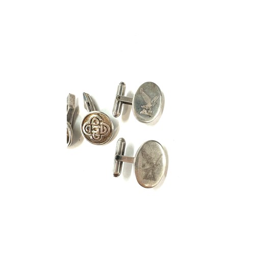 518 - Two pairs of silver hallmarked gents cufflinks and a selection of small silver items to include thim... 