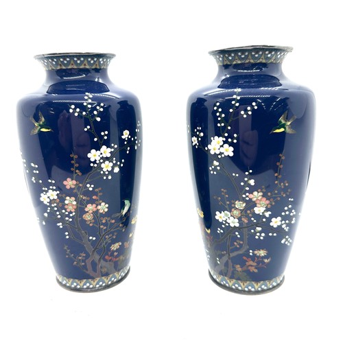 498 - Fine pair of antique Japanese Meiji period vases, signatures to base, very good condition, no restor... 