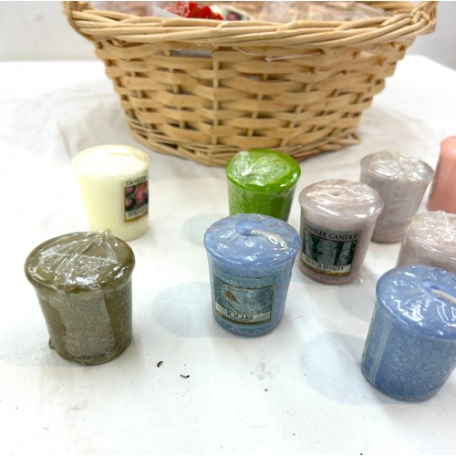 63 - Selection of Yankee candles and wax melts