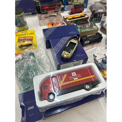 232 - Selection of boxed diecast cars, trains, models etc, to include matchbox, Corgi etc