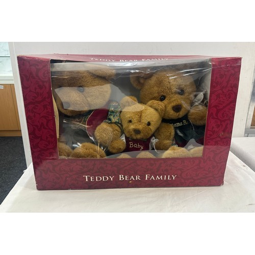 66 - Boxed set of 3 teddy bears, Teddy Bear Family