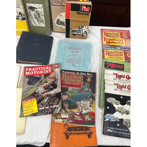 185 - Selection of vintage books includes practical motorist, fiat, haynes car manuals etc