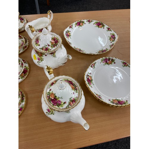 609 - Large selection of Royal Albert old country rose includes tureens, cups, saucers etc